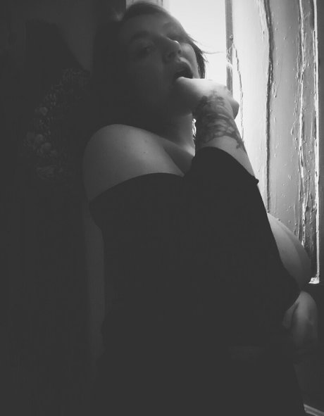 pageofscrolls pornstar xxx galleries