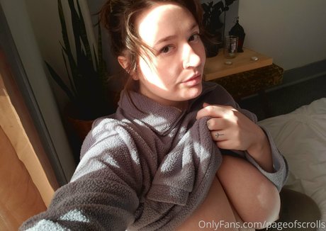 pageofscrolls pornstar high quality picture