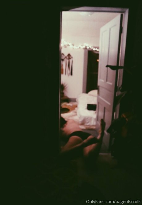 pageofscrolls star adult img