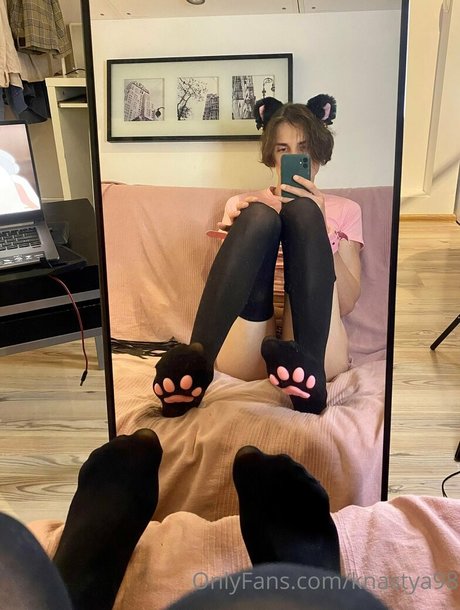 knastya98 perfect actress pics