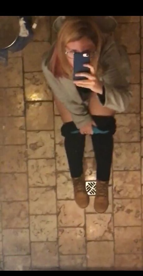 tiny onlyfans nudes pic