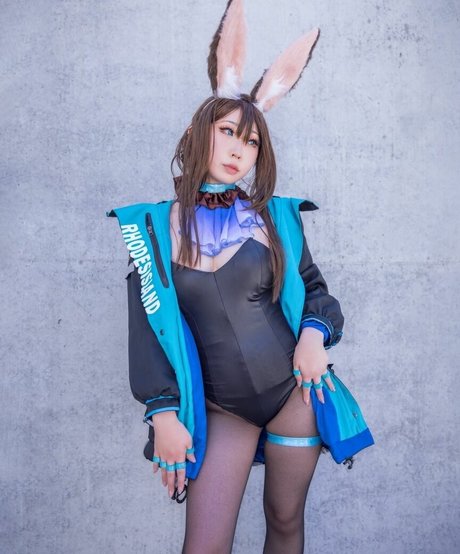 Synthisia model perfect photo