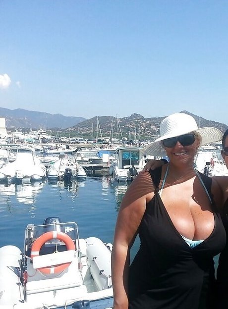 Laura Leonardi model sex galleries