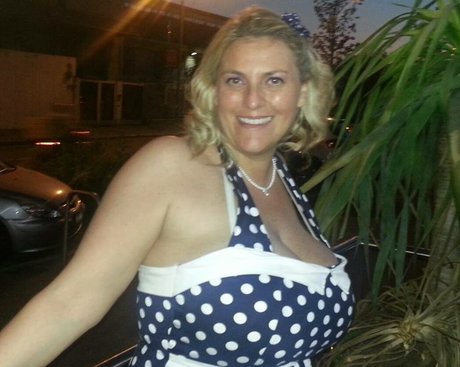 Laura Leonardi nude model galleries