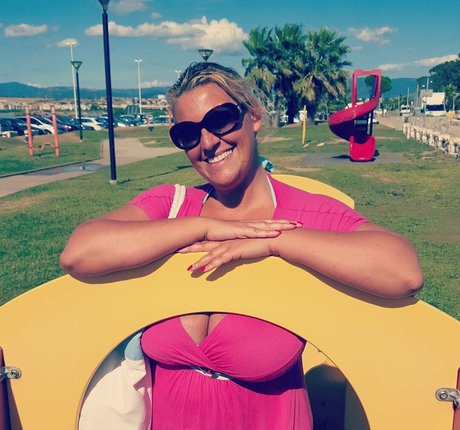 Laura Leonardi high quality actress pictures