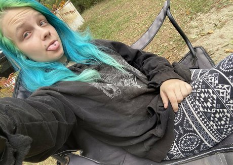 stepsister onlyfans free photo