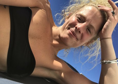 hornycavegirl pornstar exclusive pics