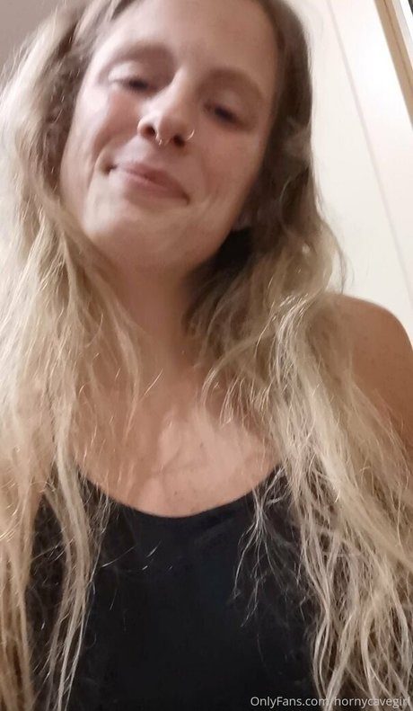 hornycavegirl beautiful pornstar picture