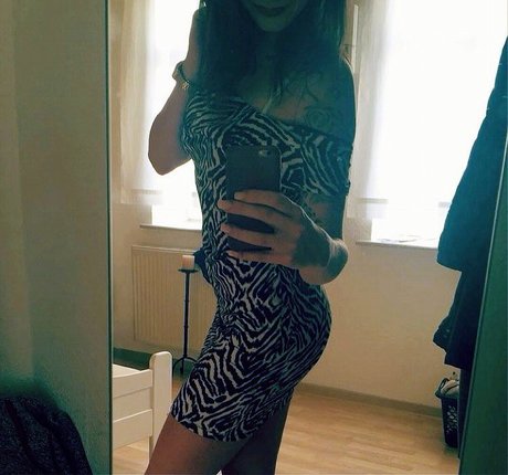 gelliii93_ naked actress pics