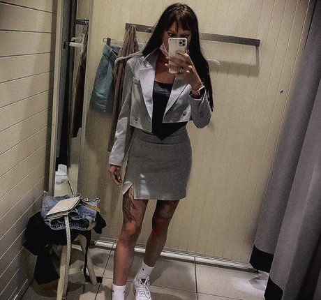 gelliii93_ pornstar beautiful images