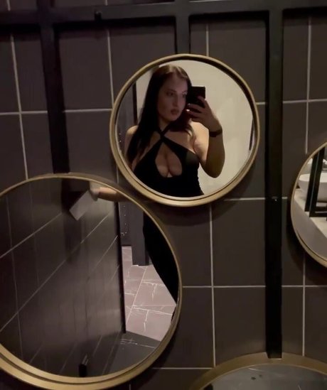 gtnlmts nude actress gallery