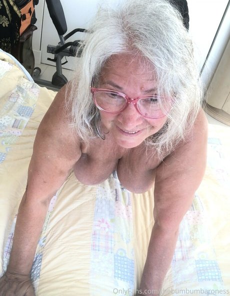 thebumbumbaroness top model pictures