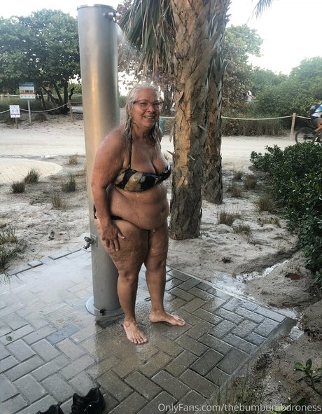 thebumbumbaroness pretty model photos