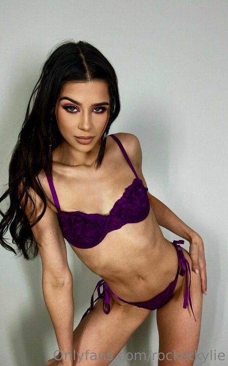 rocketkylie star beautiful pic