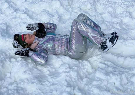 rocketkylie nude model archive