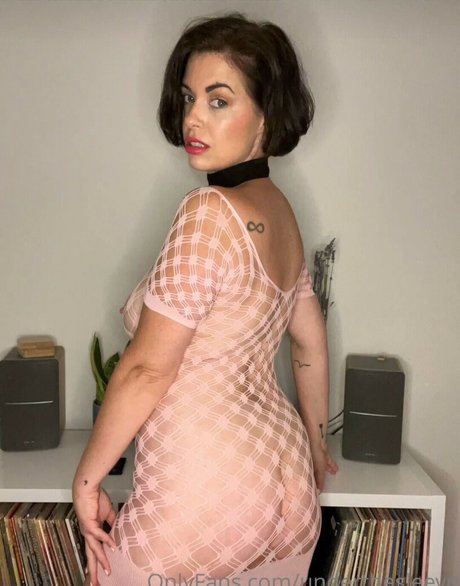 girl on girl onlyfans beautiful naked galleries