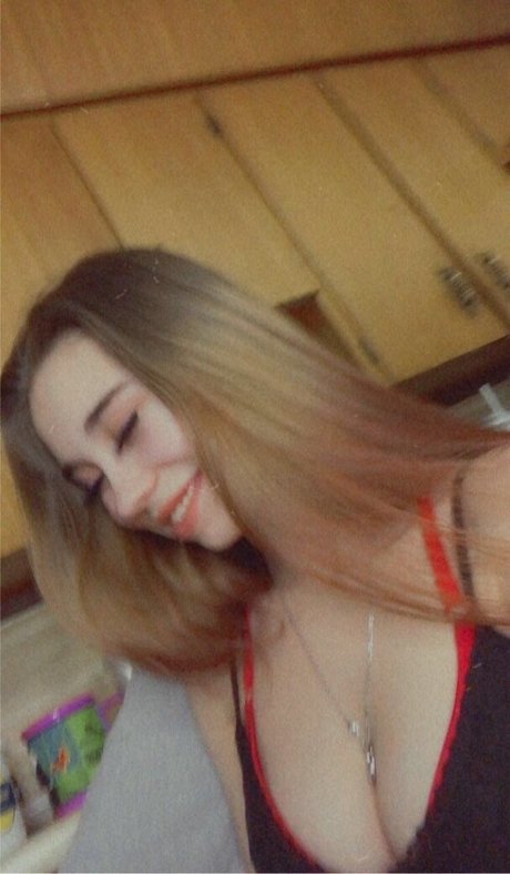 Brooke Lush beautiful actress galleries