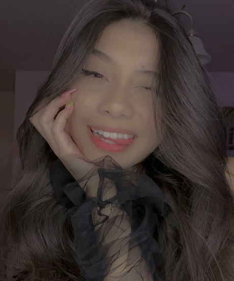 Trin Lovell sex pornstar gallery