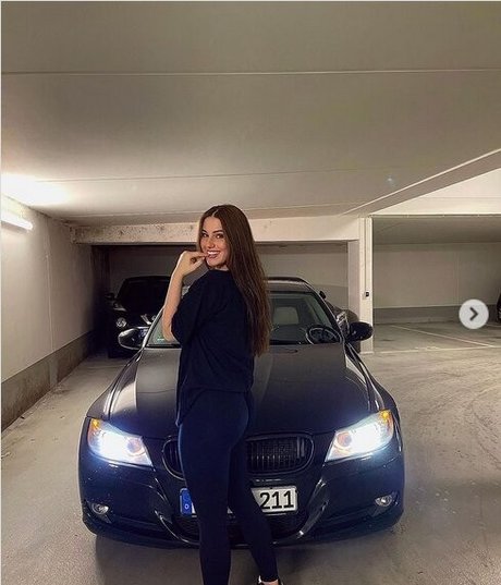 Fayesxh model adult pics