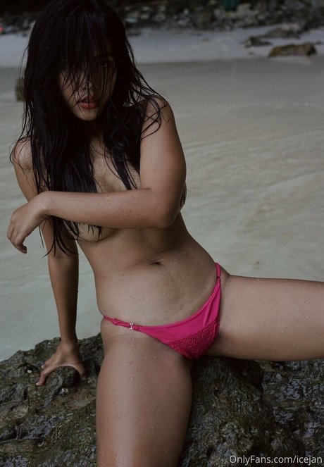 Janjira Panya beautiful model photo