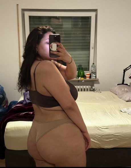 Peachyara perfect star image