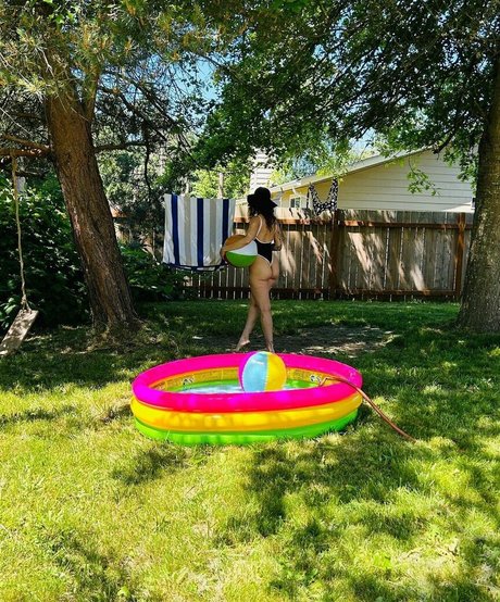 kittymekelsey naked model images