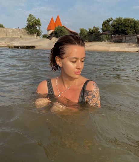 sucking tits onlyfans free xxx pic