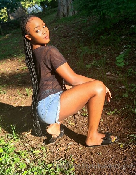 angie bizt star naked pictures