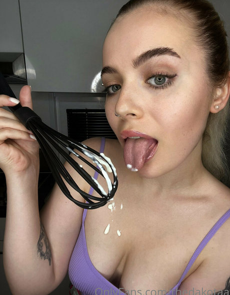 thedakotaa high quality star image