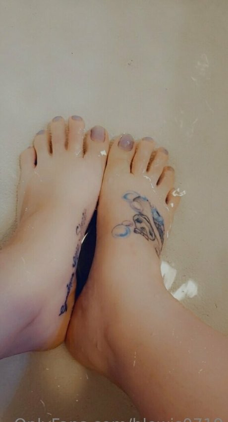 blewis0719 erotic star photos