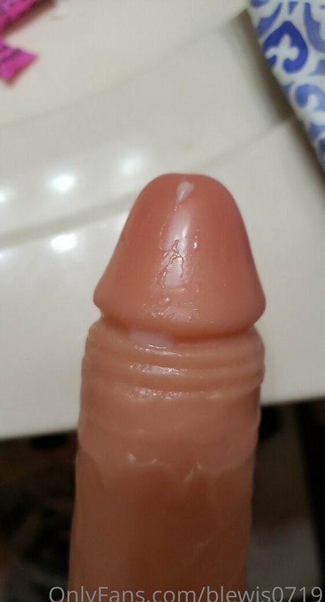 blewis0719 free actress pics