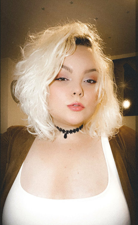 moniiquefox pornstar sexy pictures