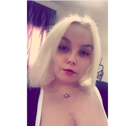 moniiquefox porn actress images