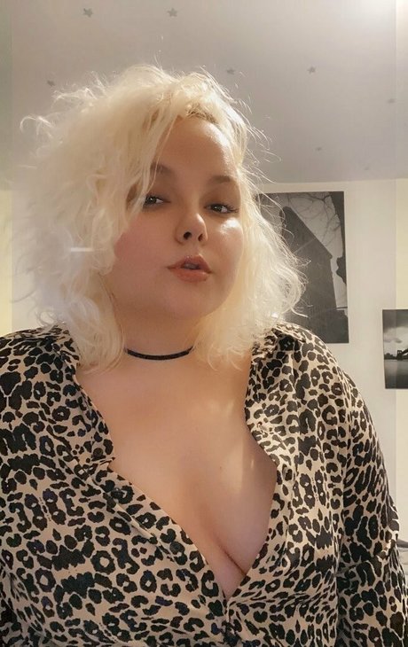 moniiquefox star art pic