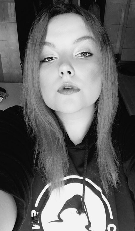 moniiquefox perfect pornstar photos