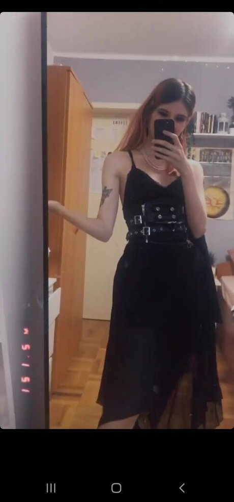 Danna Alquati naked model images