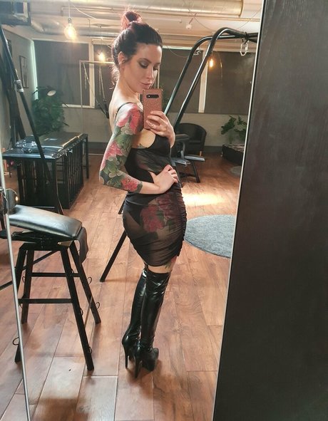 mom feet onlyfans perfect photo