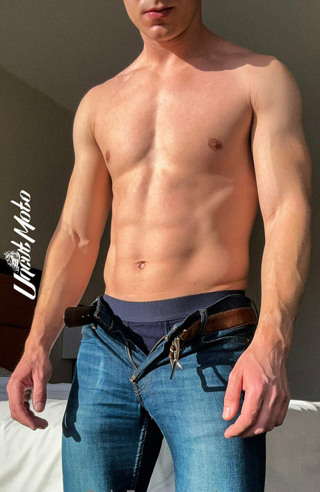 uncutmoto star erotic pic