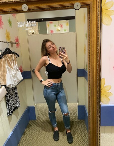 Sarao Sulli beautiful pornstar img