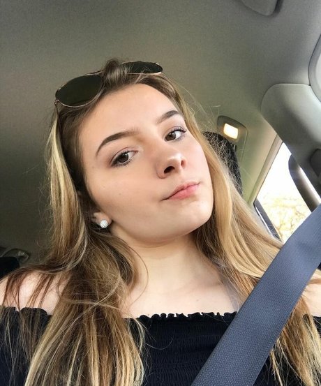 college girl onlyfans hot naked photos