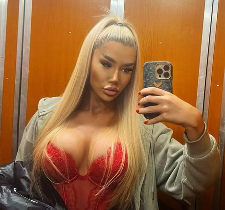 Eveline Marie top pornstar images