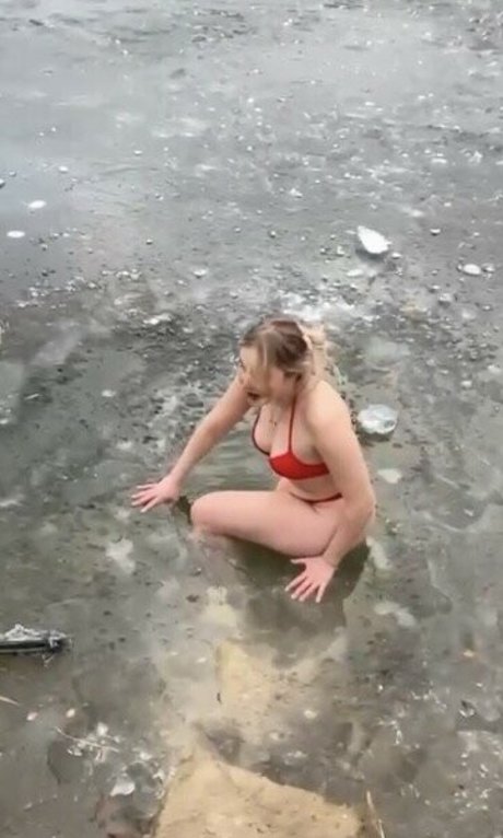 famous nude onlyfans xxx pic