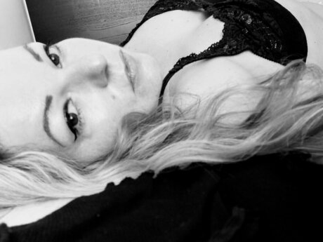 TINY TINY FEET pornographic model gallery