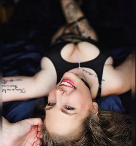 T H_ nudes actress img