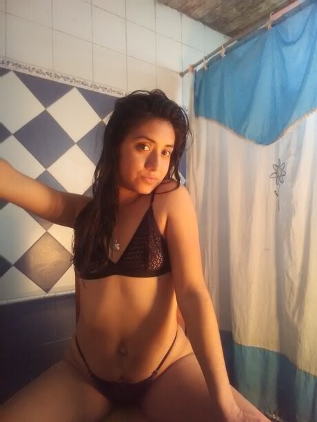 Aye_ model pretty image