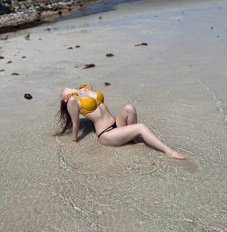 _Fae_ sexy model photo