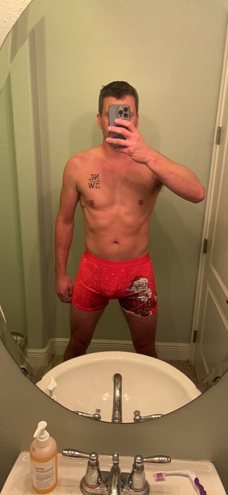 StayAtHomesStag star top picture