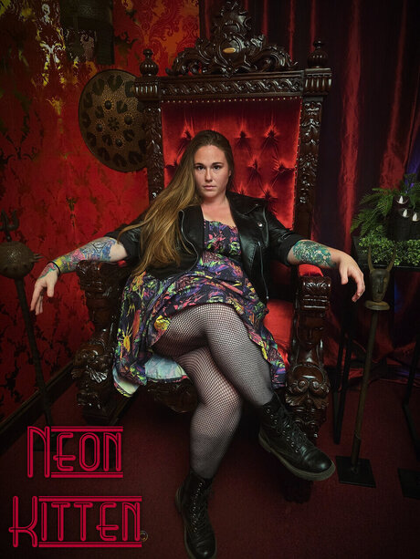 Neon Kitten best actress pic