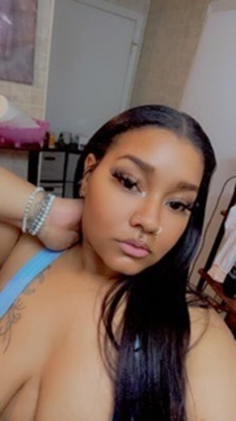 Shegod22 sex model pics