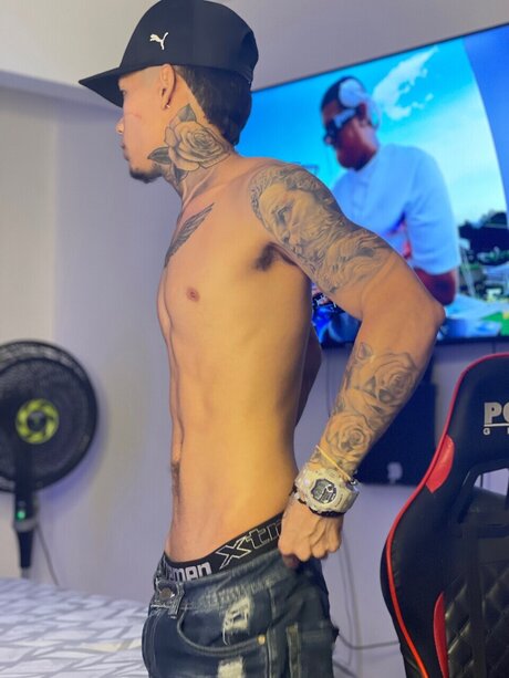 JOHN EDWARD pornstar exclusive picture